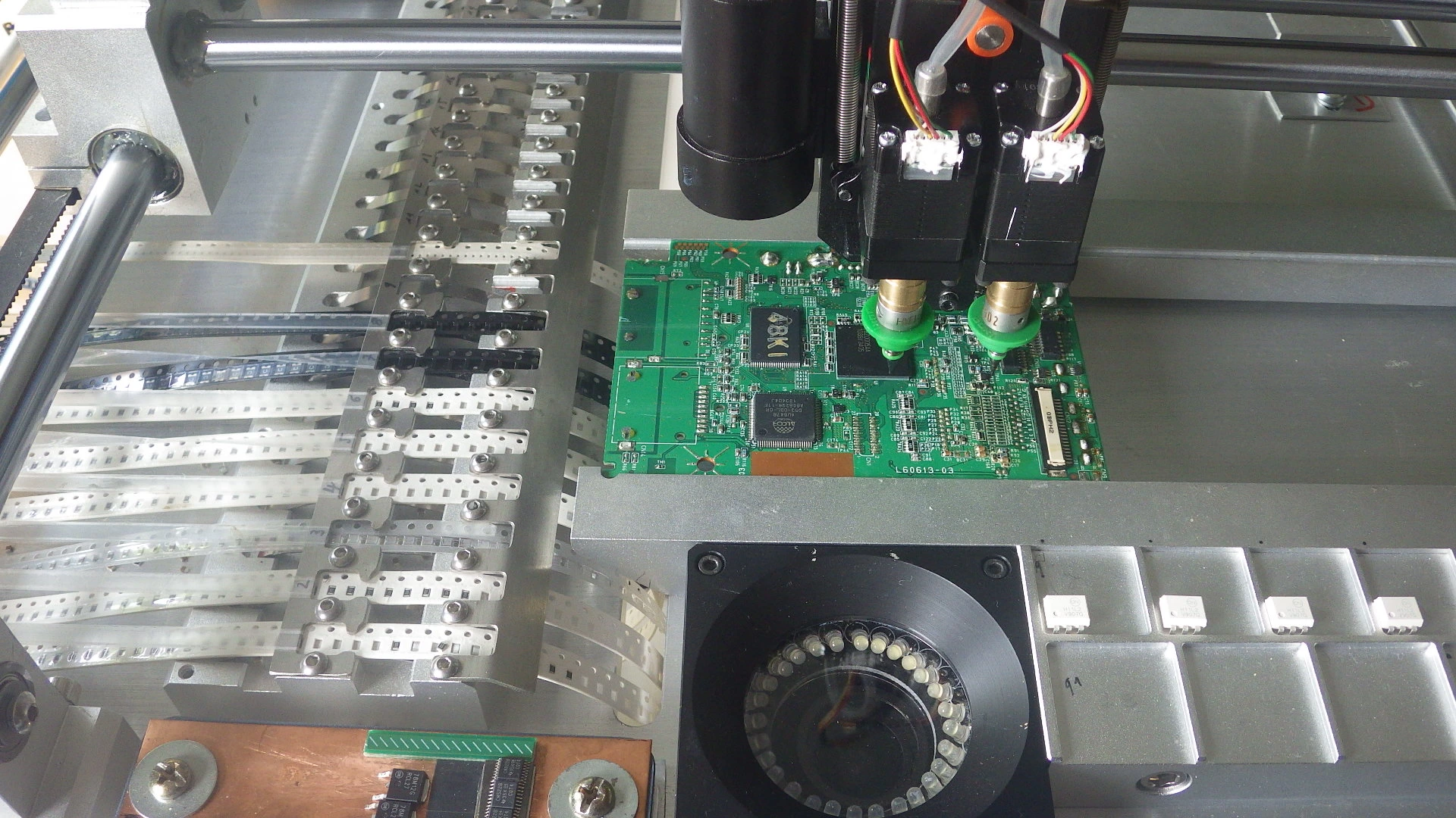 pose automatique de SMD 2 heads and 2 camera pick and place